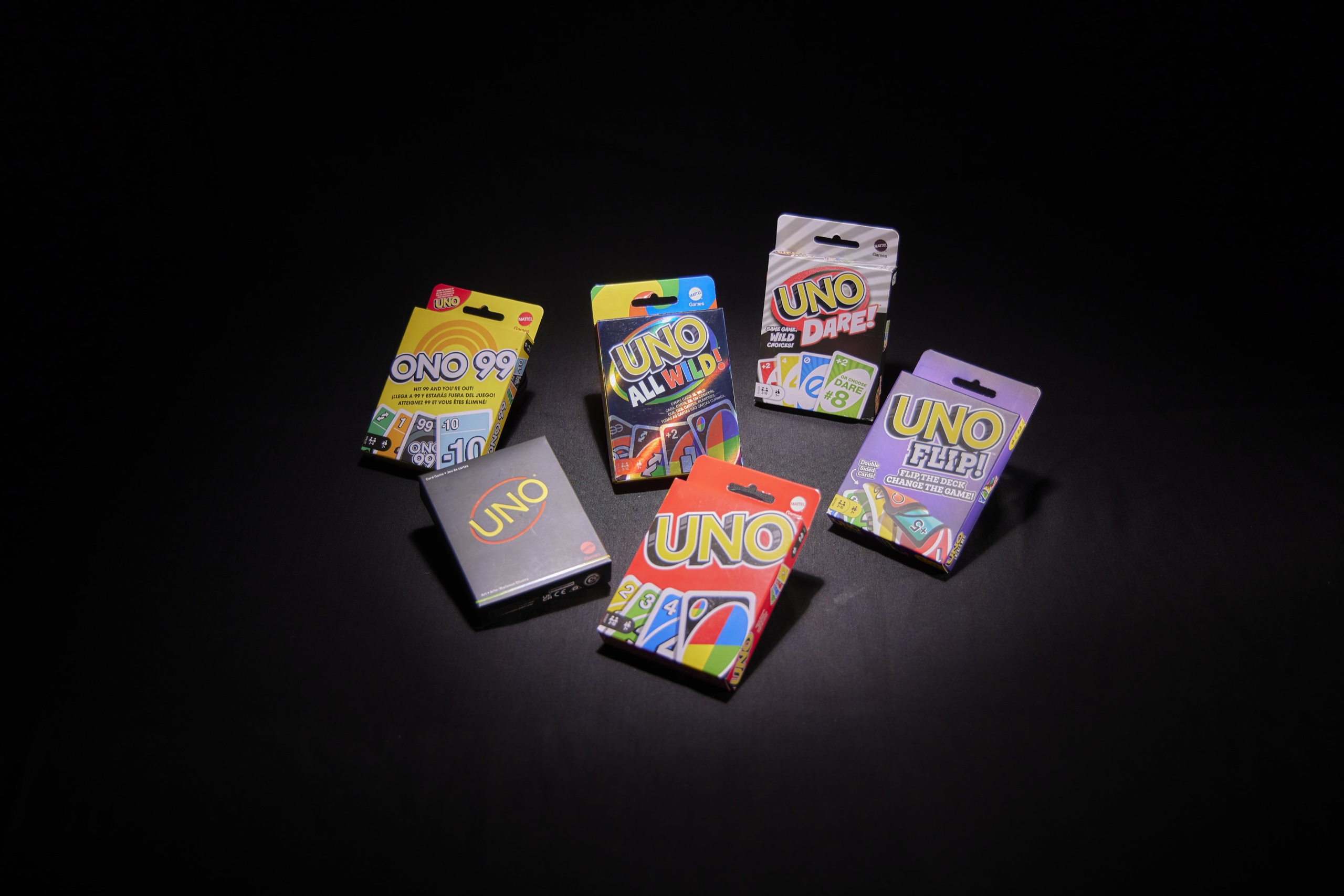 中大宿生會有UNO盃賽出牌節奏特快通宵打比賽！拆解官方玩法有咩唔同draw卡唔可以連續出？最後一張可以出功能牌？ - Mill MILK