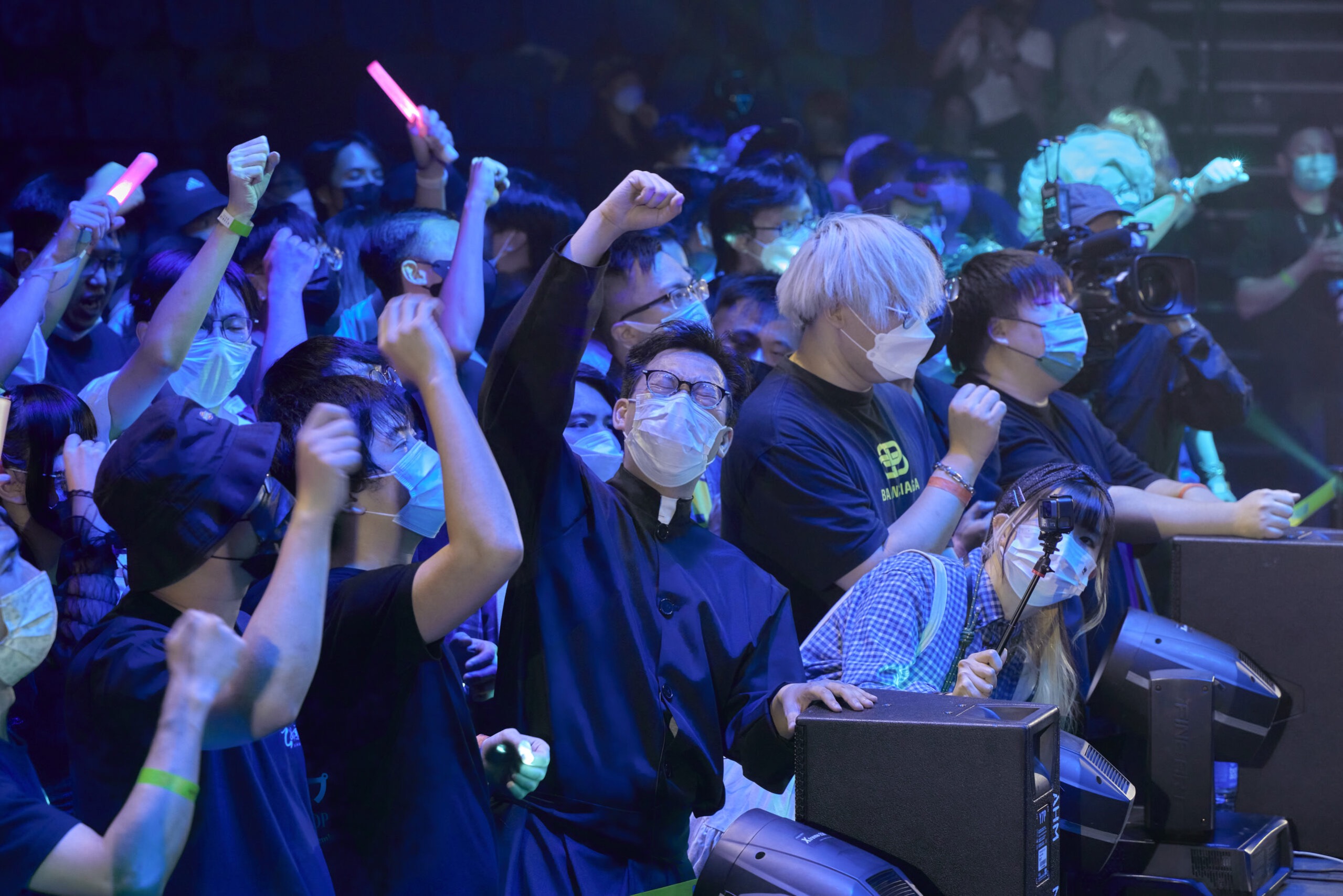 29歲物業估價師放工變身資深御宅族13年豪花50萬追地下偶像- Mill MILK