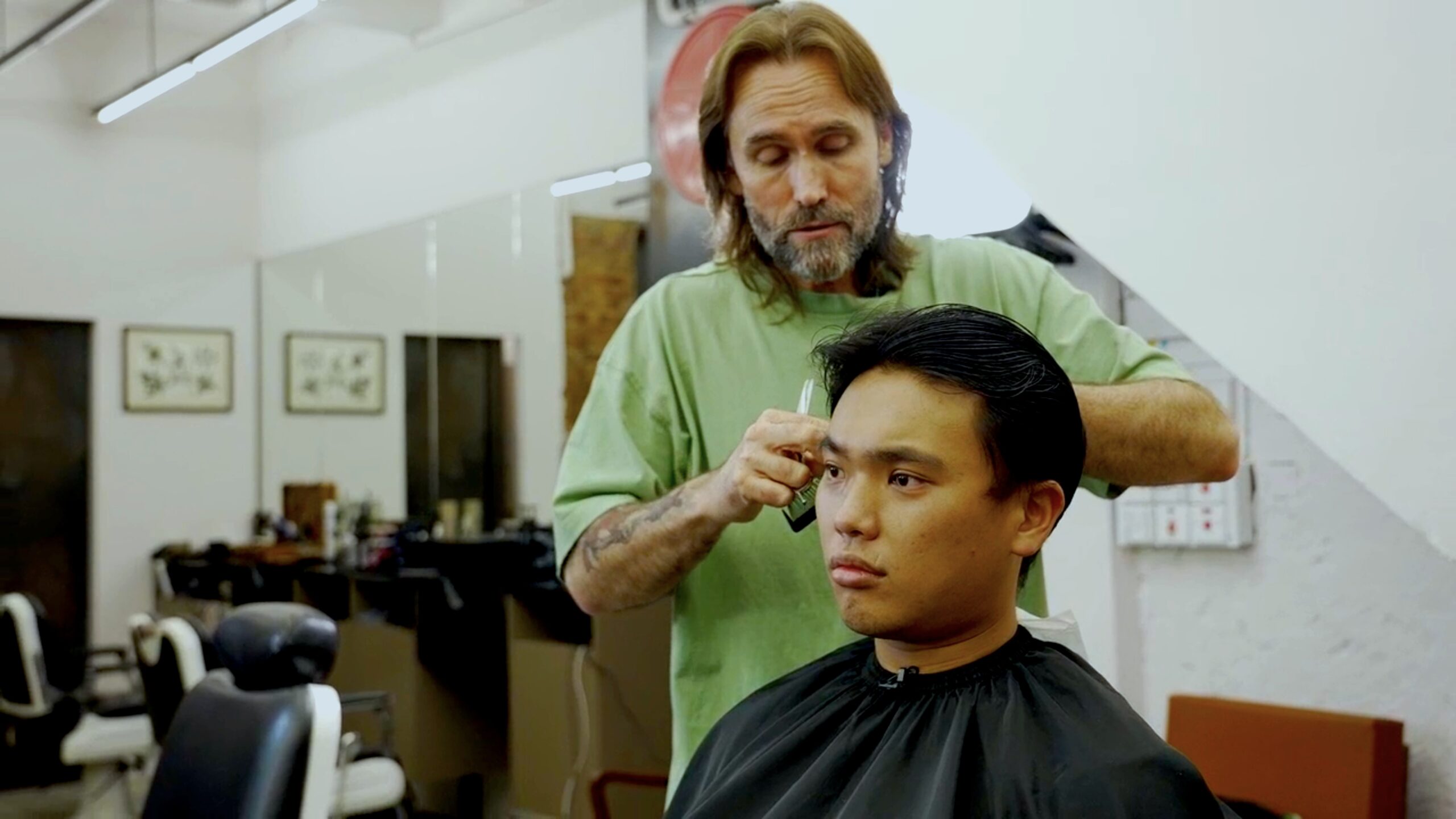 牙朗體驗中環$800剪髮剃鬚可以邊理髮邊飲酒？傳統男士理髮原來不做電髮、染髮- Mill MILK